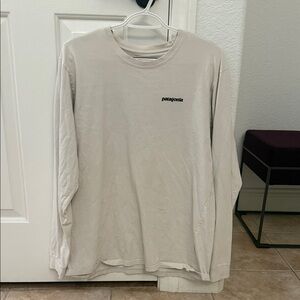 Patagonia Men's Off-White Long Sleeve Tee
